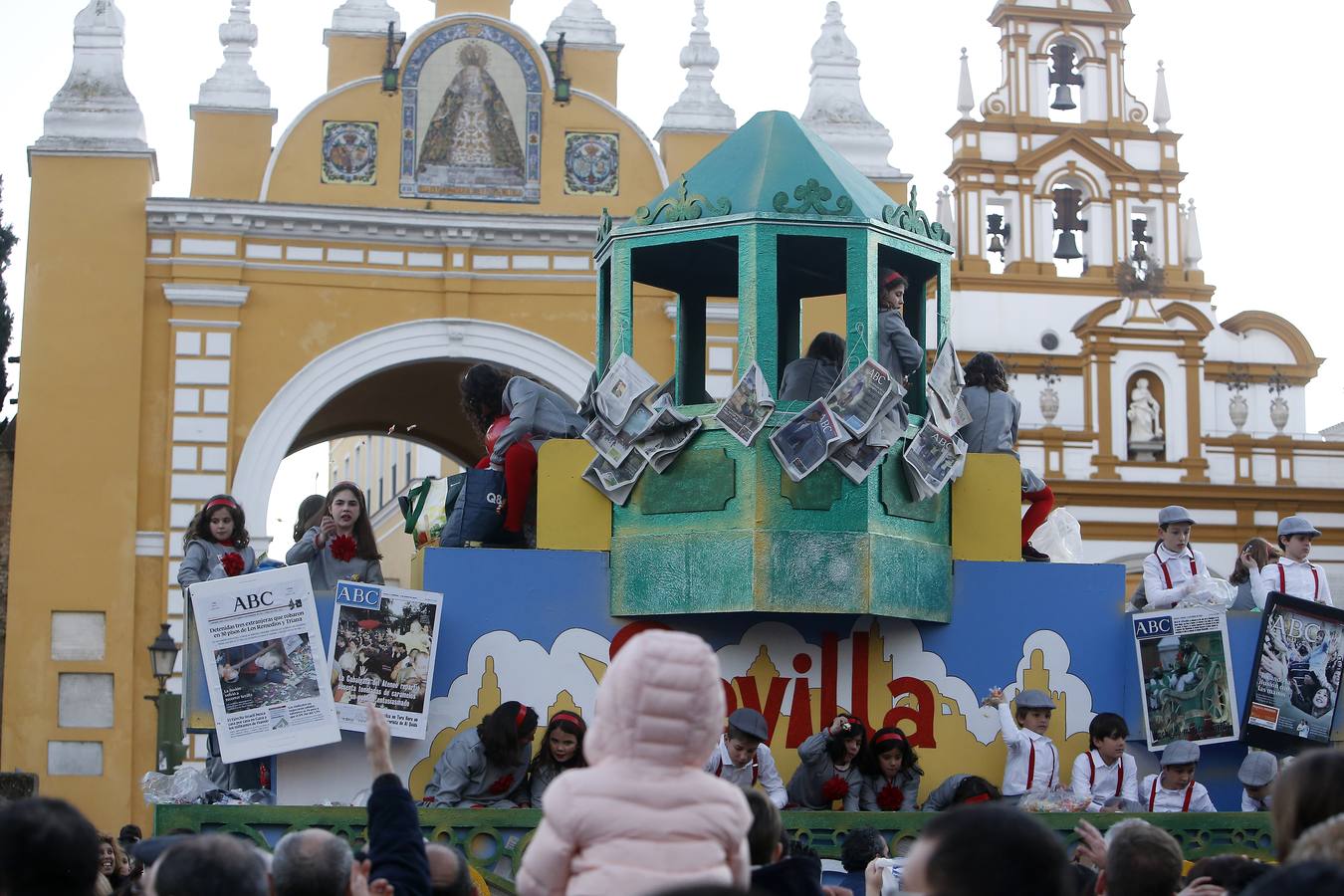 Los mejores momentos de la Cabalgata de Reyes Magos 2019 de Sevilla