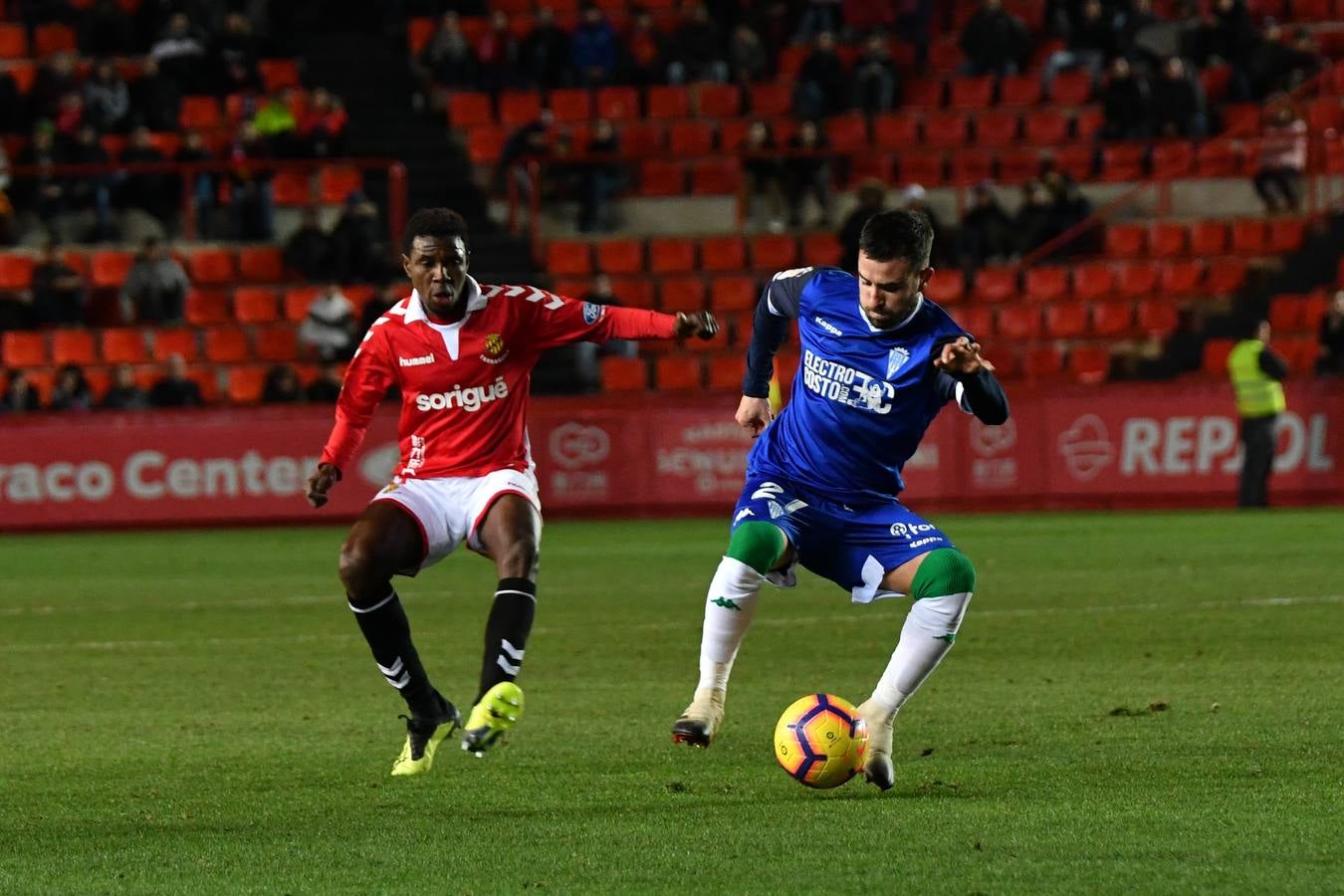 La derrota del Córdoba CF ante el Nástic, en imágenes