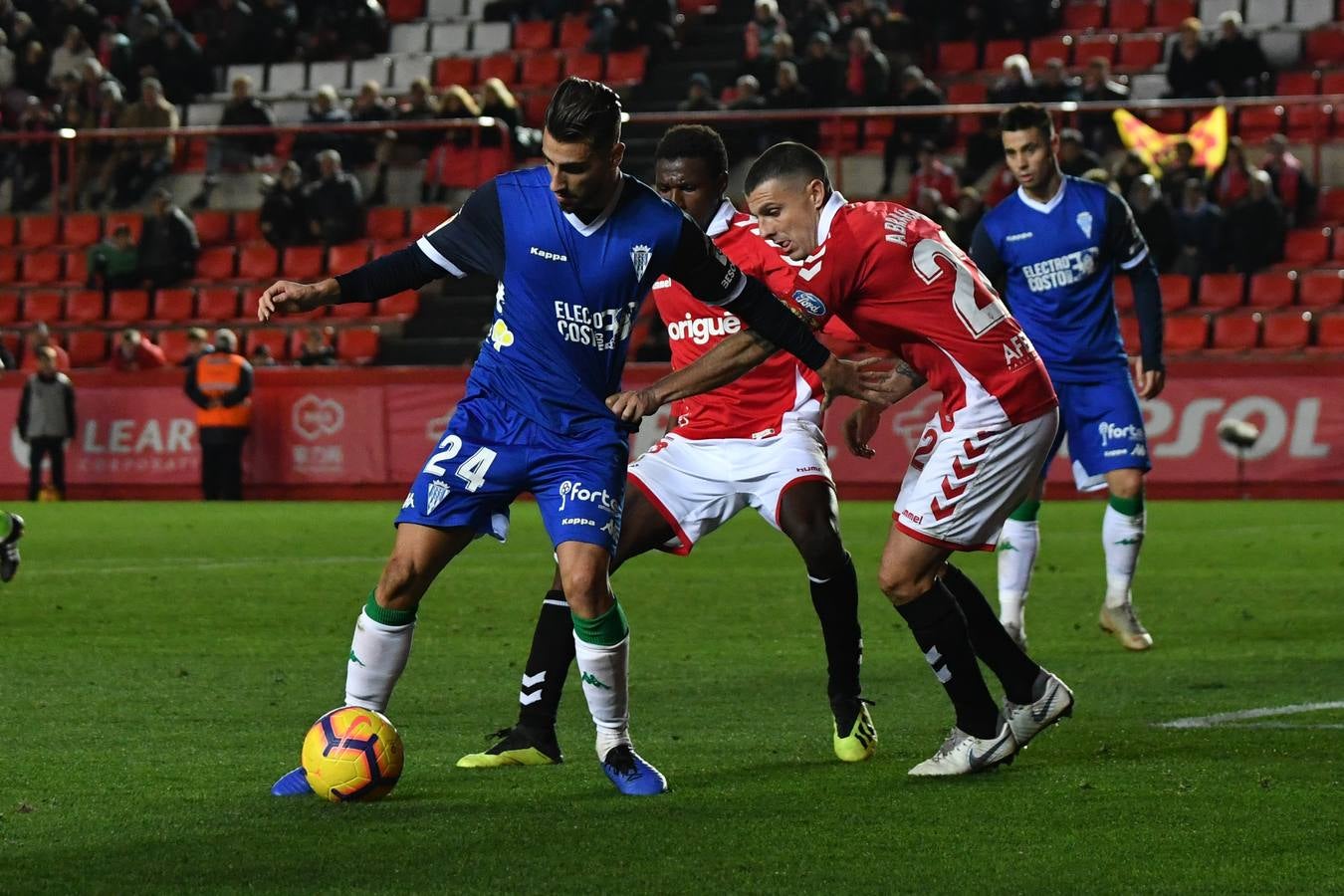 La derrota del Córdoba CF ante el Nástic, en imágenes