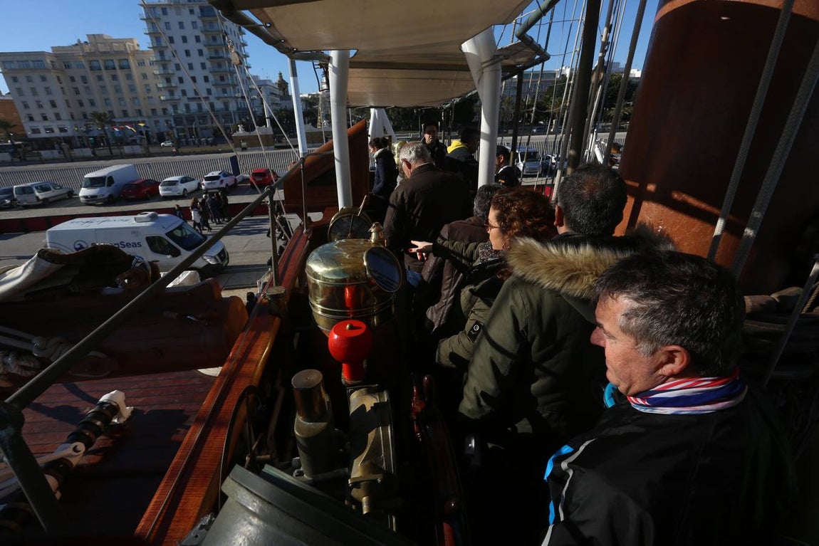 FOTOS: Los gaditanos apuran su despedida de Elcano