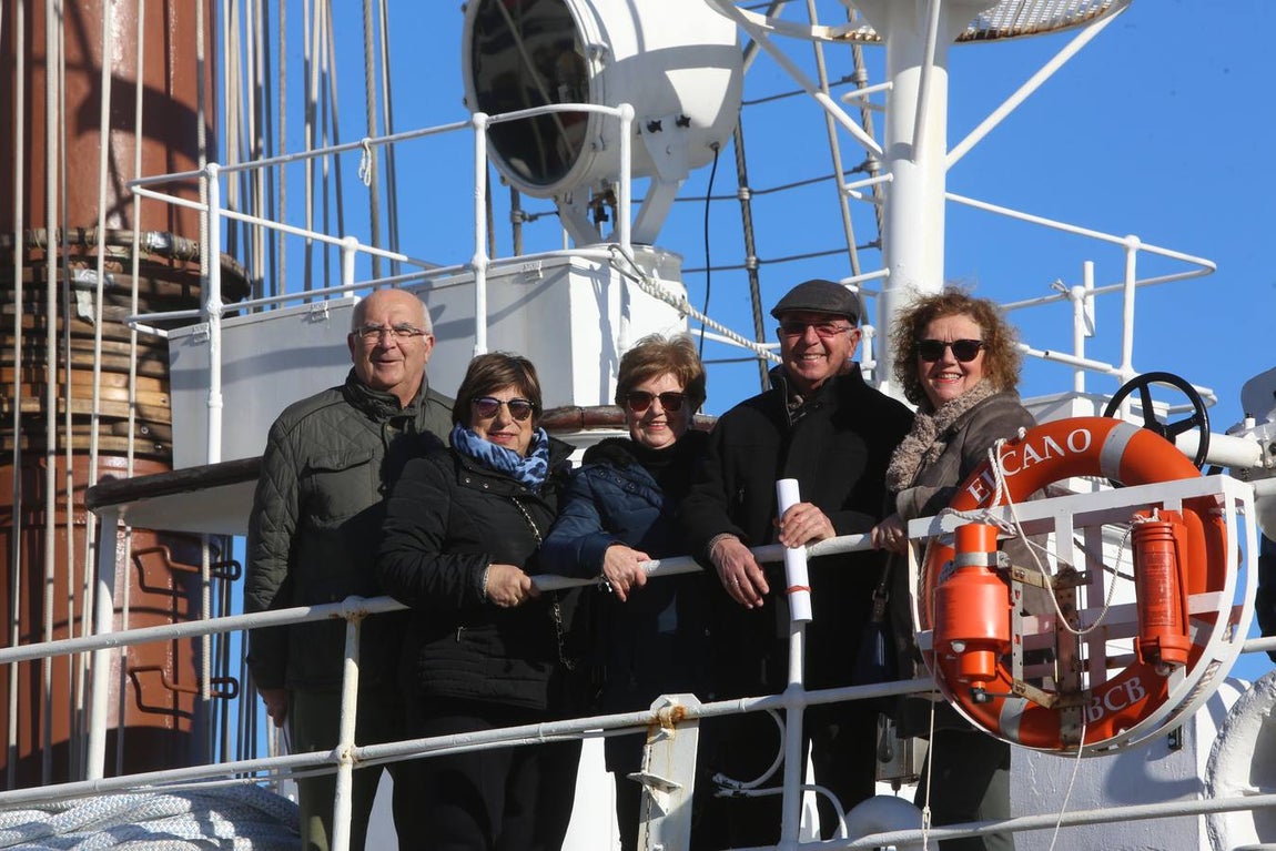 FOTOS: Los gaditanos apuran su despedida de Elcano