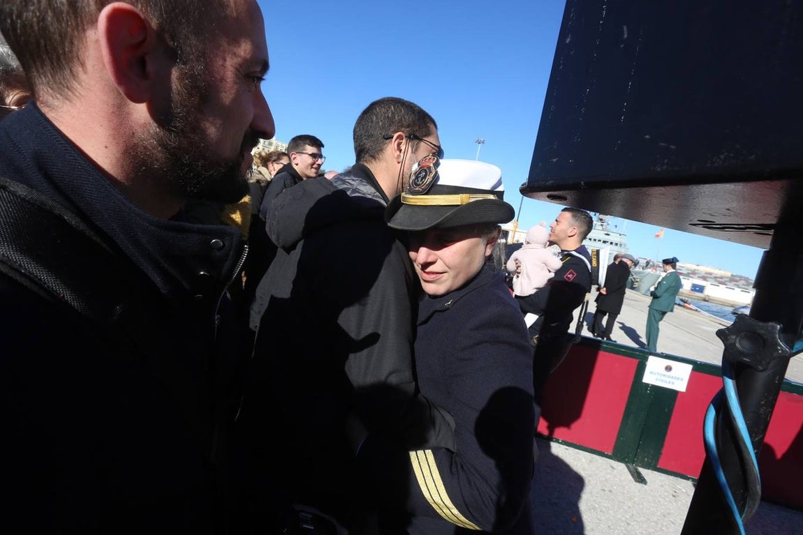 Fotogalería: Emocionante «hasta pronto» al Juan Sebastián Elcano