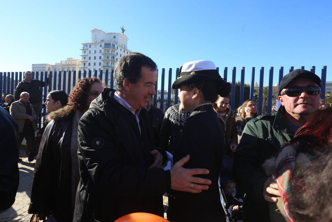 Fotogalería: Emocionante «hasta pronto» al Juan Sebastián Elcano