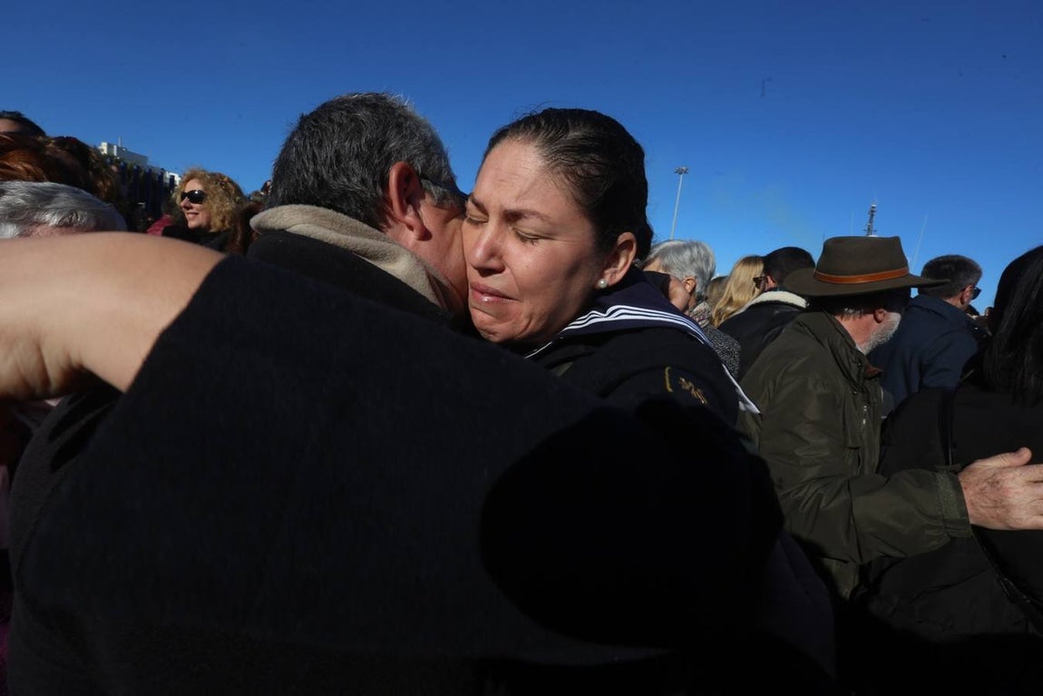 Fotogalería: Emocionante «hasta pronto» al Juan Sebastián Elcano