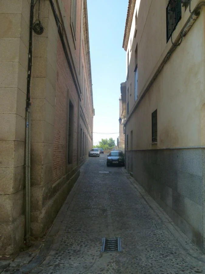 Calle de Justo Juez, adarve situado a la derecha del Hospital. FOTO RAFAEL DEL CERRO. 