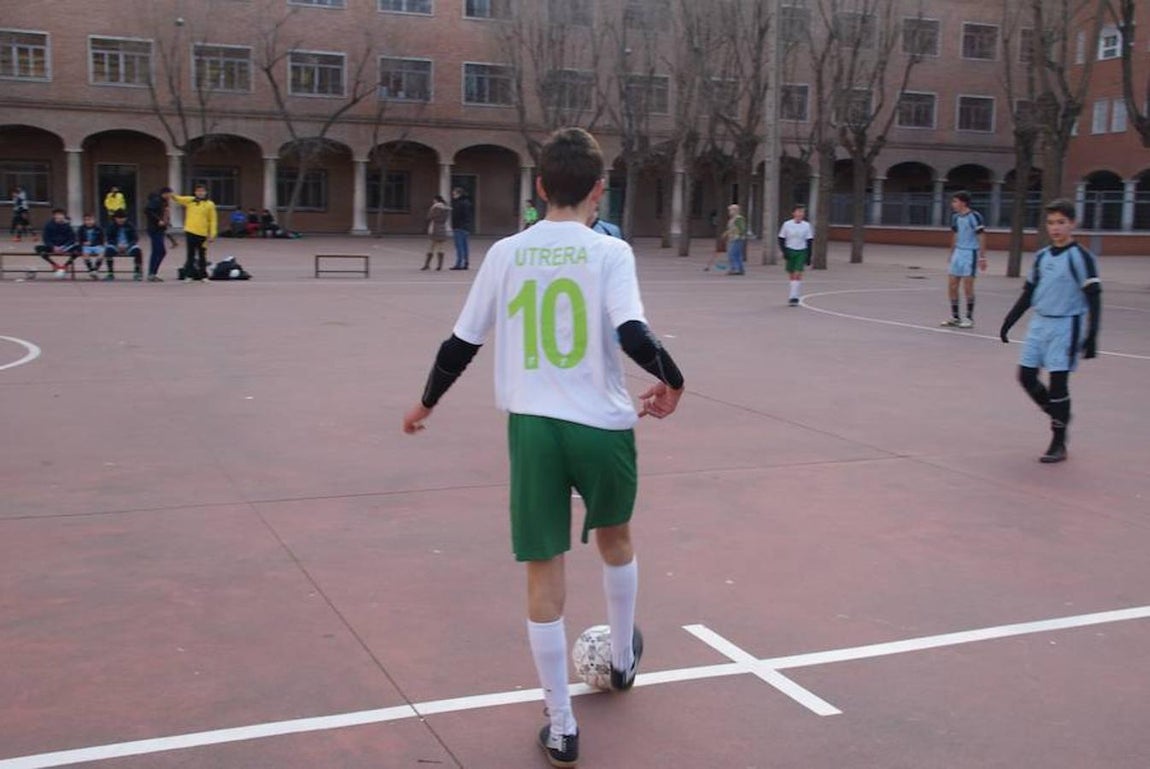 Las mejores imágenes del encuentro entre los equipos de Salesianos Atocha “A” y Jesús Maestro “B”. 