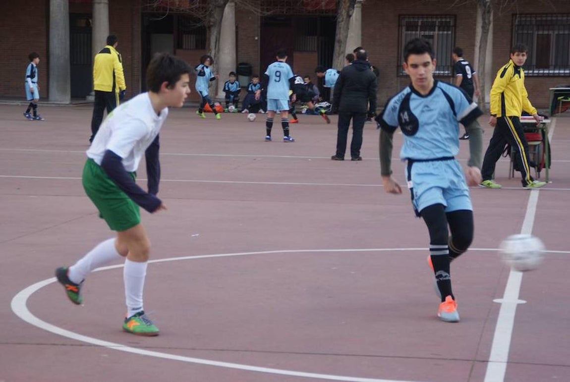 Las mejores imágenes del encuentro entre los equipos de Salesianos Atocha “A” y Jesús Maestro “B”. 