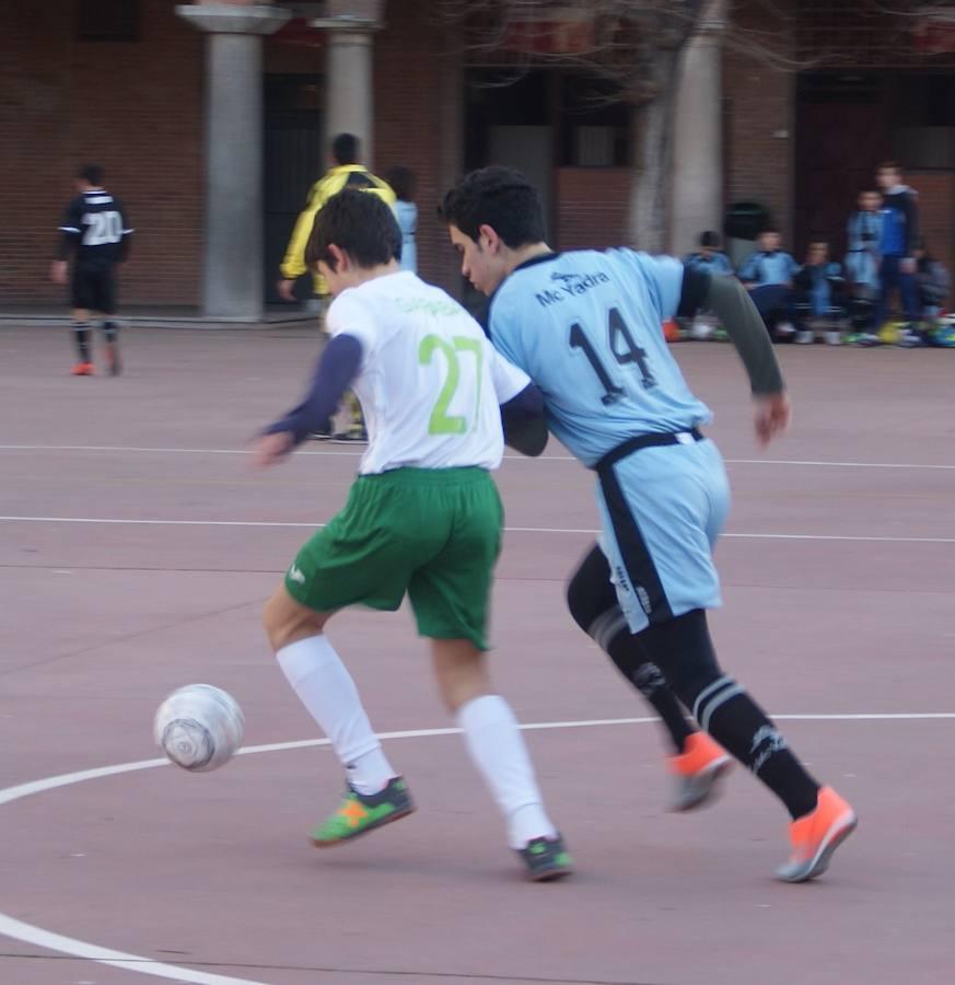 Las mejores imágenes del encuentro entre los equipos de Salesianos Atocha “A” y Jesús Maestro “B”. 