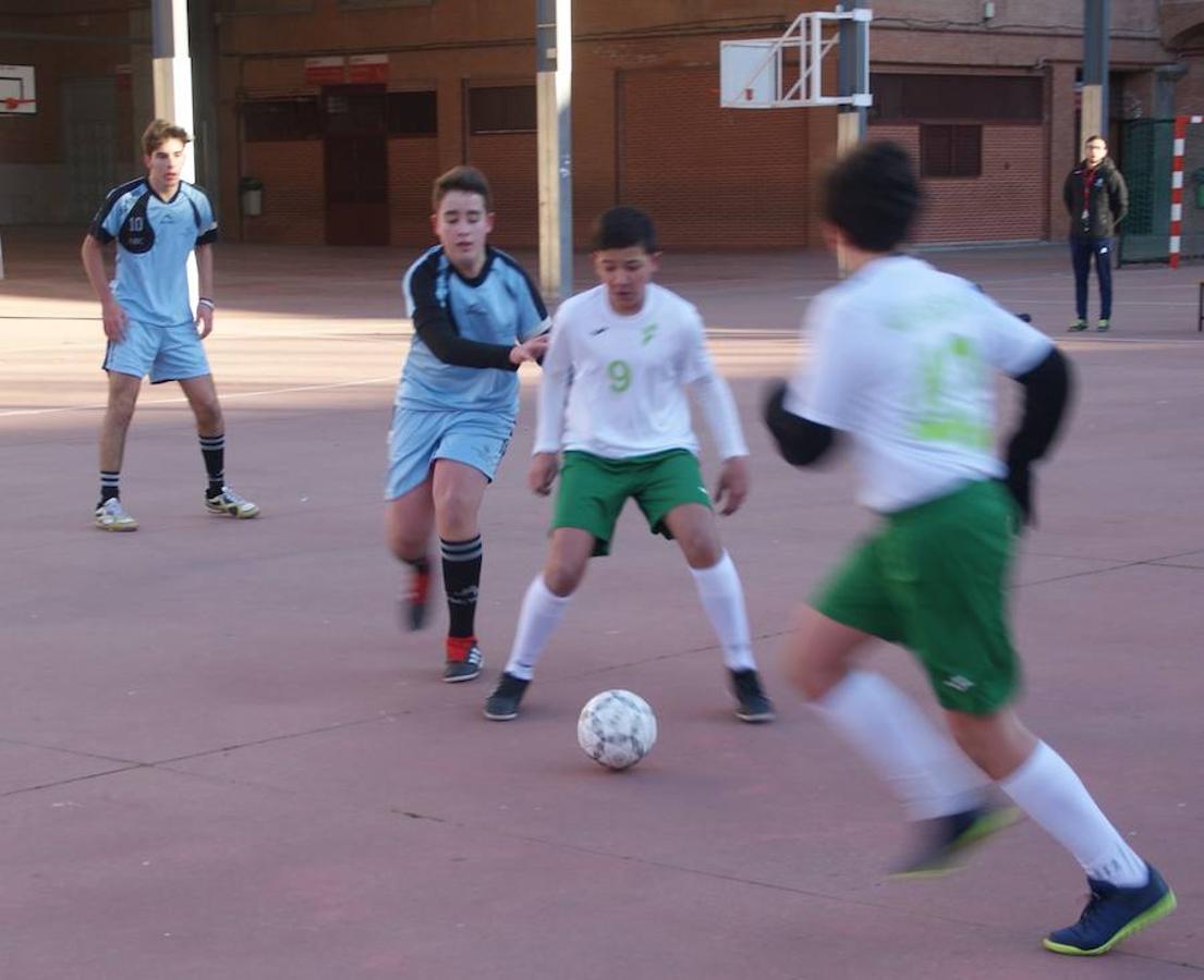 Las mejores imágenes del encuentro entre los equipos de Salesianos Atocha “A” y Jesús Maestro “B”. 