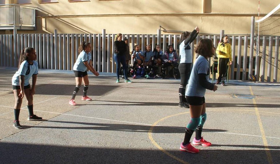 Las mejores imágenes del encuentro entre el "Beata María Ana de Jesús" y el "Rafaela Ybarra". 