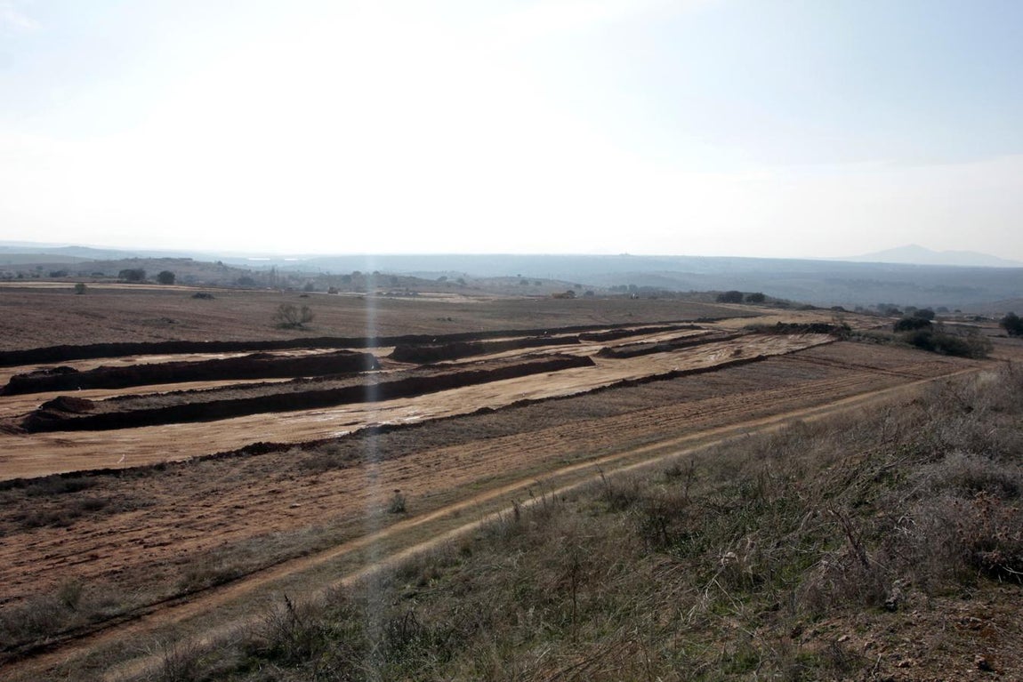 La primera piedra del parque temático Puy du Fou en Toledo, en imágenes