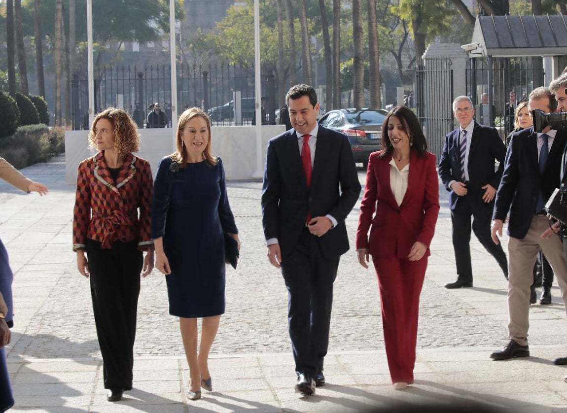 La toma de posesión de Moreno como presidente de la Junta, en imágenes