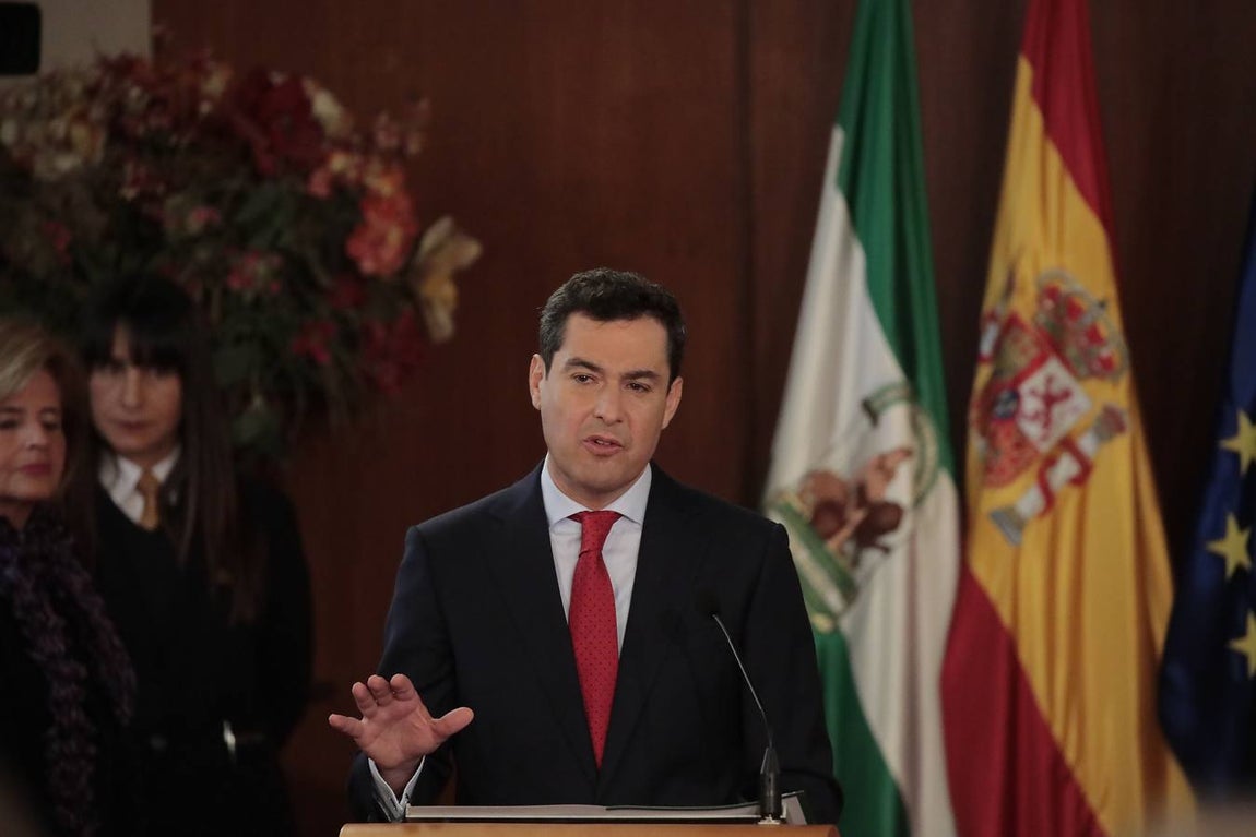 La toma de posesión de Moreno como presidente de la Junta, en imágenes