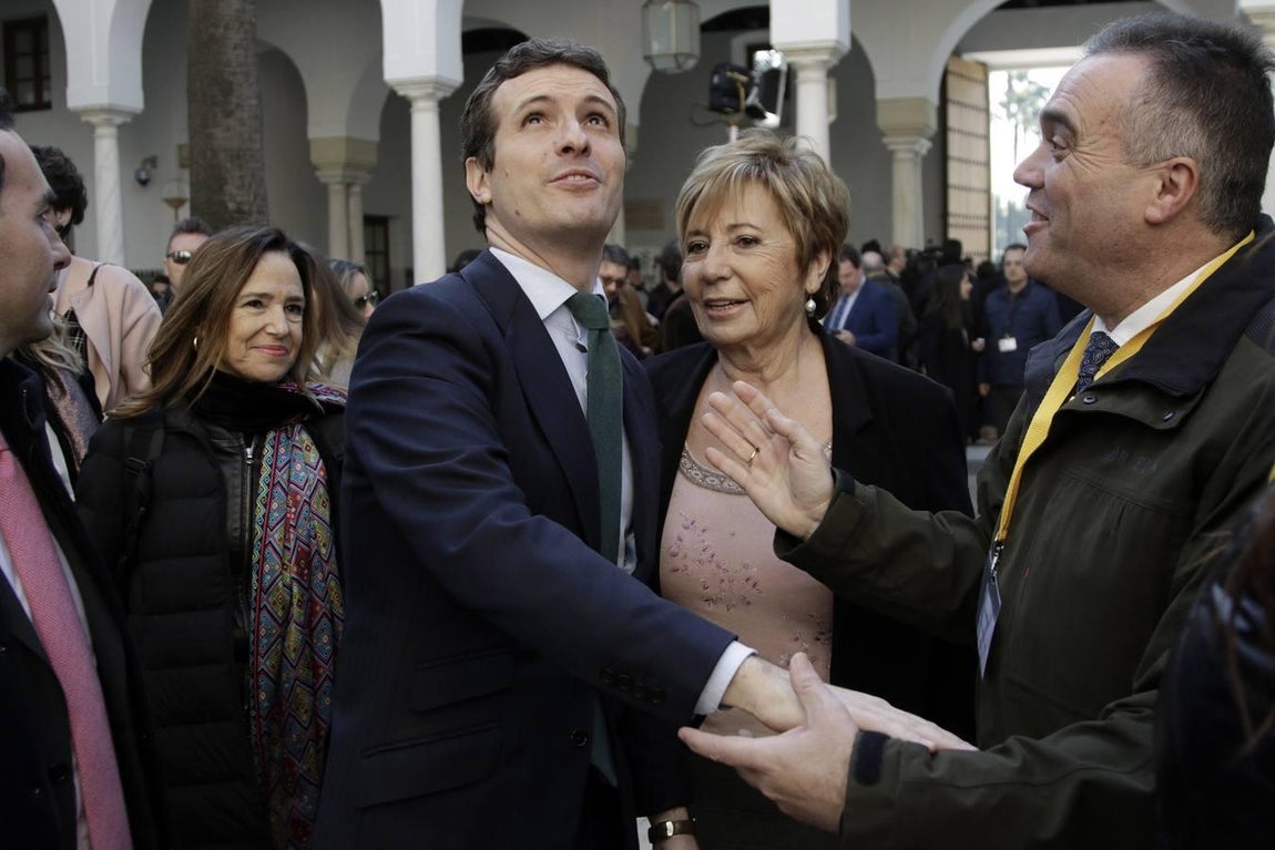 Las caras de la toma de posesión de Juanma Moreno