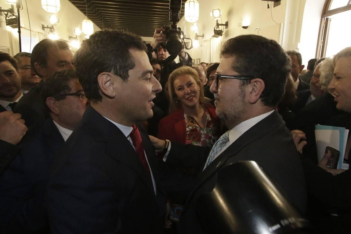 Las caras de la toma de posesión de Juanma Moreno