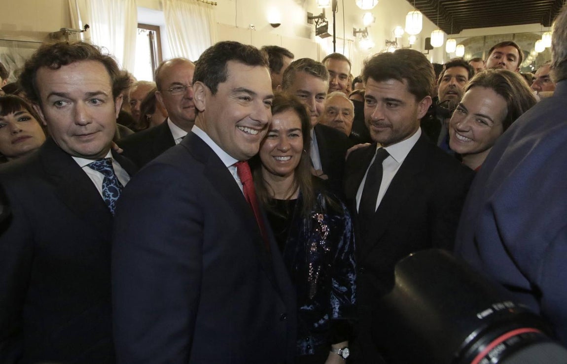 Las caras de la toma de posesión de Juanma Moreno