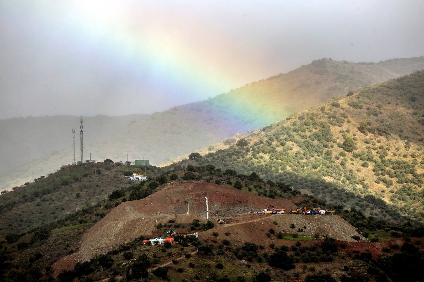 La tuneladora trabaja para realizar el pozo parelelo. 