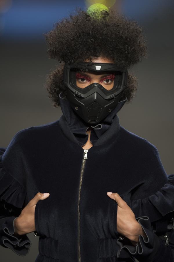 Por primera vez Ana desarrolla una línea de jerséis de punto redondo, que además sacará a la venta en una semana, no así el resto de su colección, con unos precios que rondarán los 150 euros. 