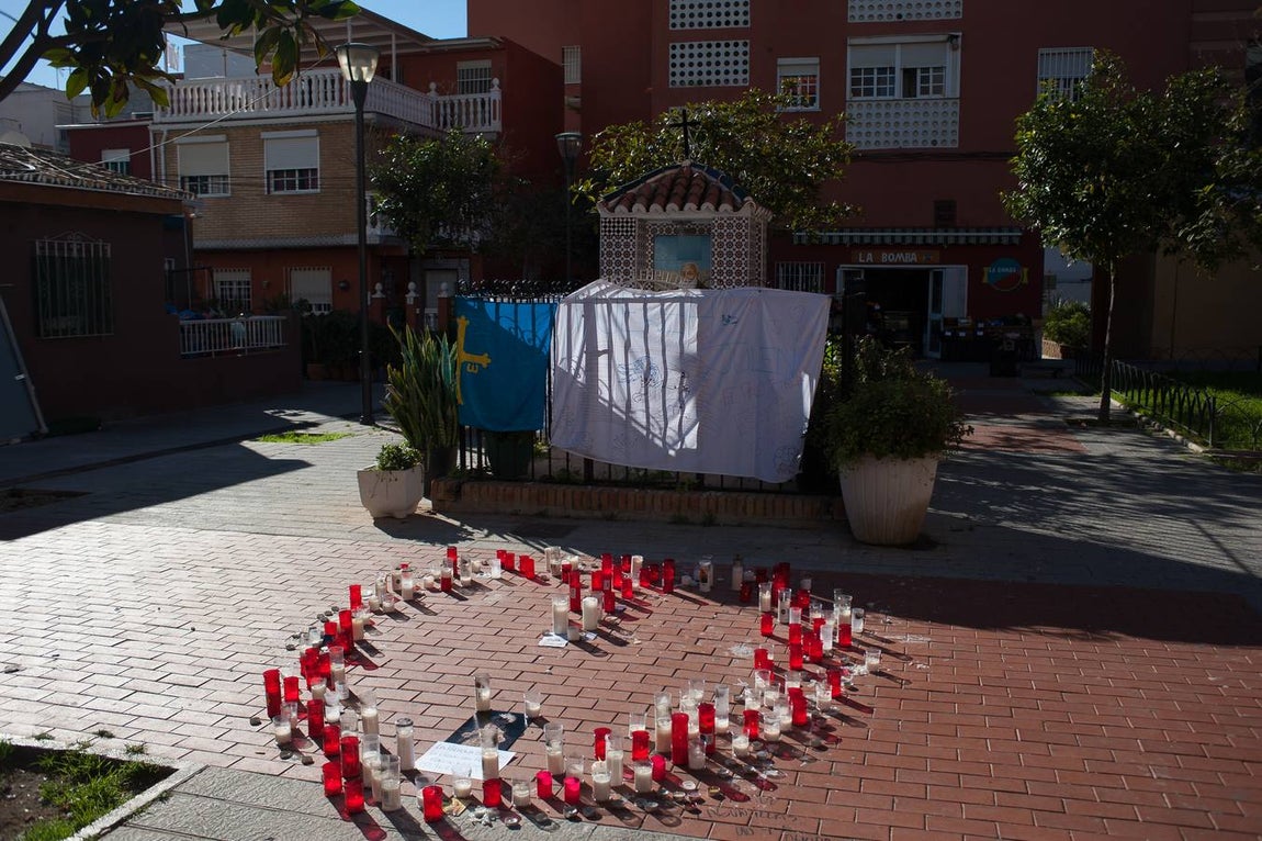 En imágenes, el apoyo incondicional a la familia de Julen en su barrio malagueño de El Palo
