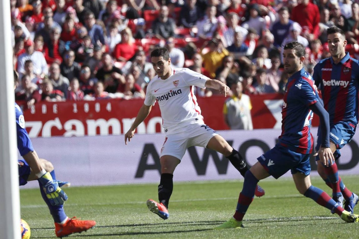 El Sevilla-Levante (5-0), en imágenes