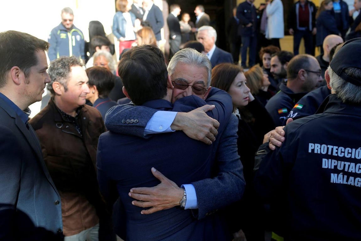 En imágenes: tristeza y desolación en el tanatorio de la barriada malagueña de El Palo