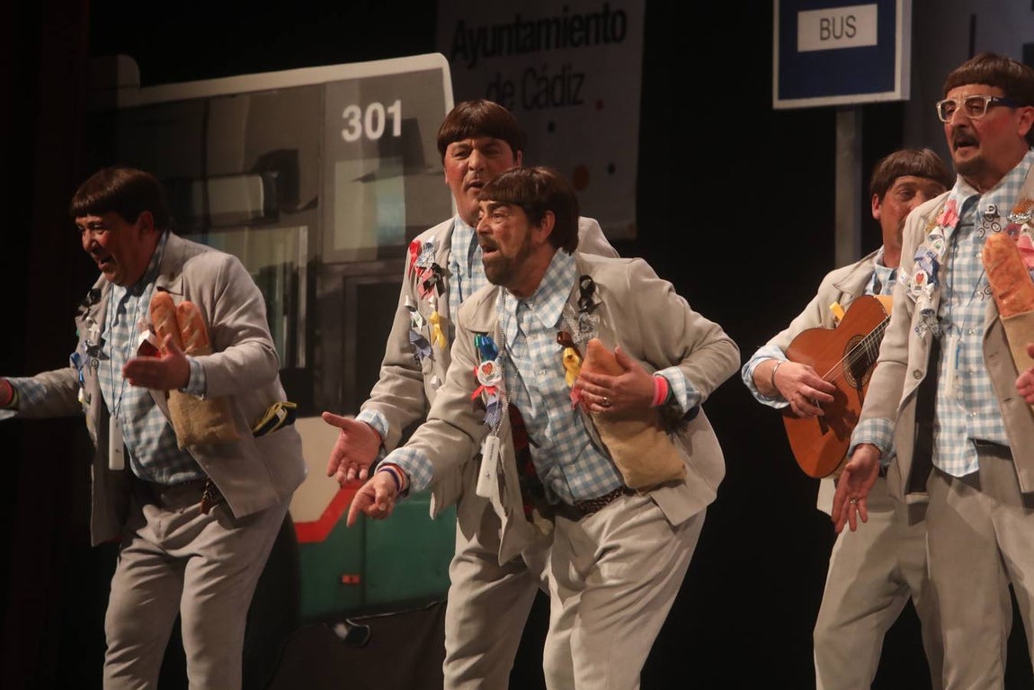 FOTOS: Chirigota Los cachito pan en el COAC 2019