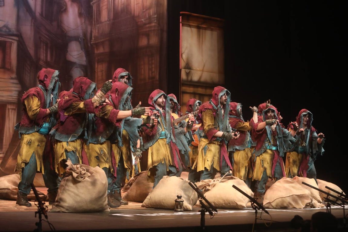 Fotos: Comparsa El hombre del saco en el COAC 2019