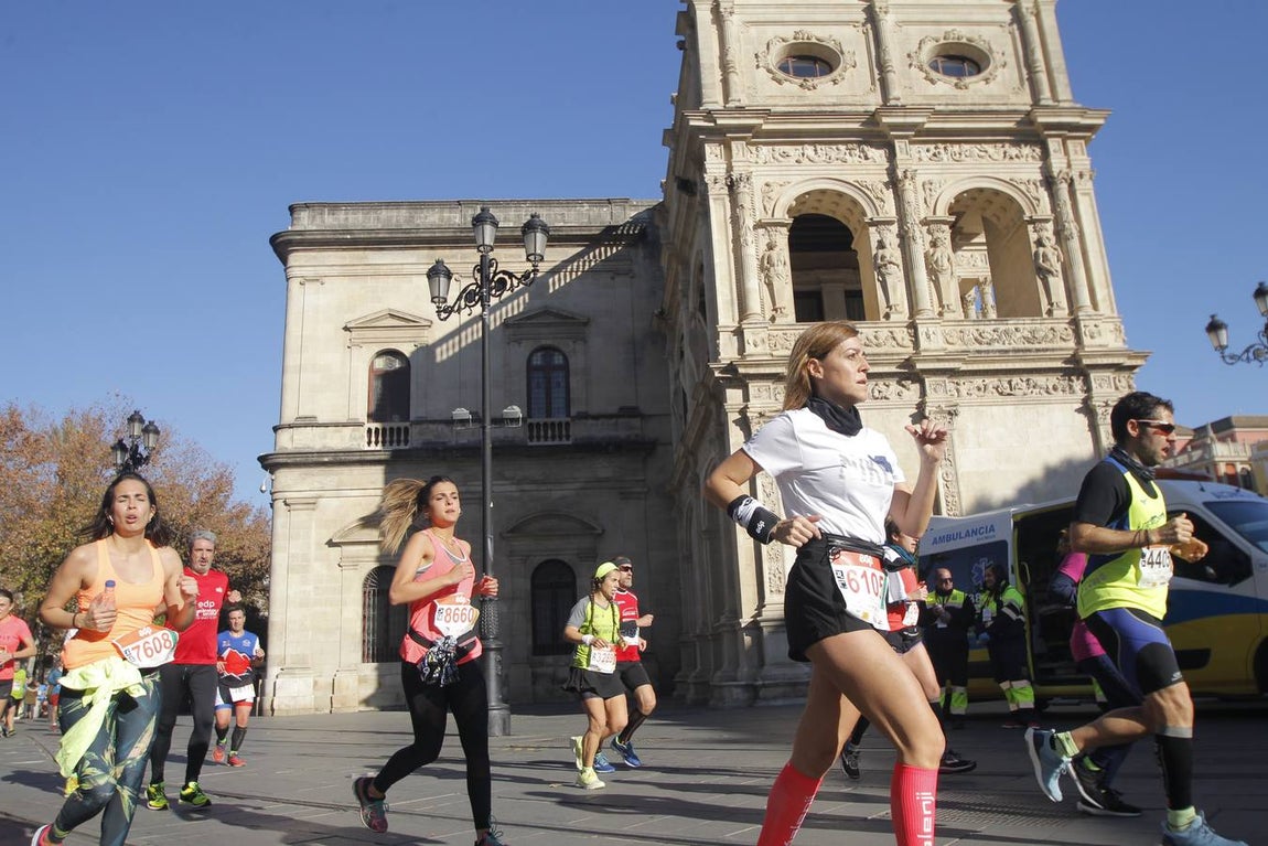 ¿Has corrido en la Medio Maratón de Sevilla? Búscate aquí (II)