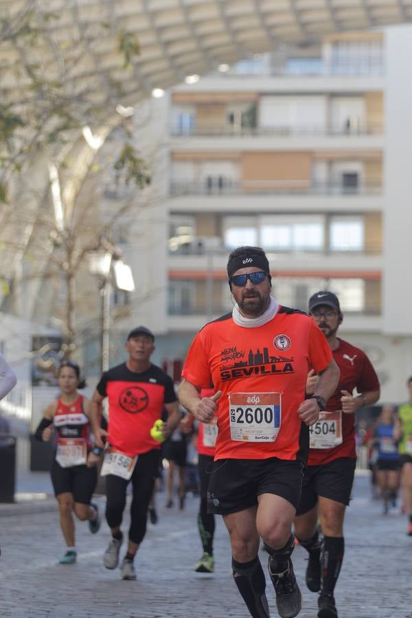 ¿Has corrido en la Medio Maratón de Sevilla? Búscate aquí (III)