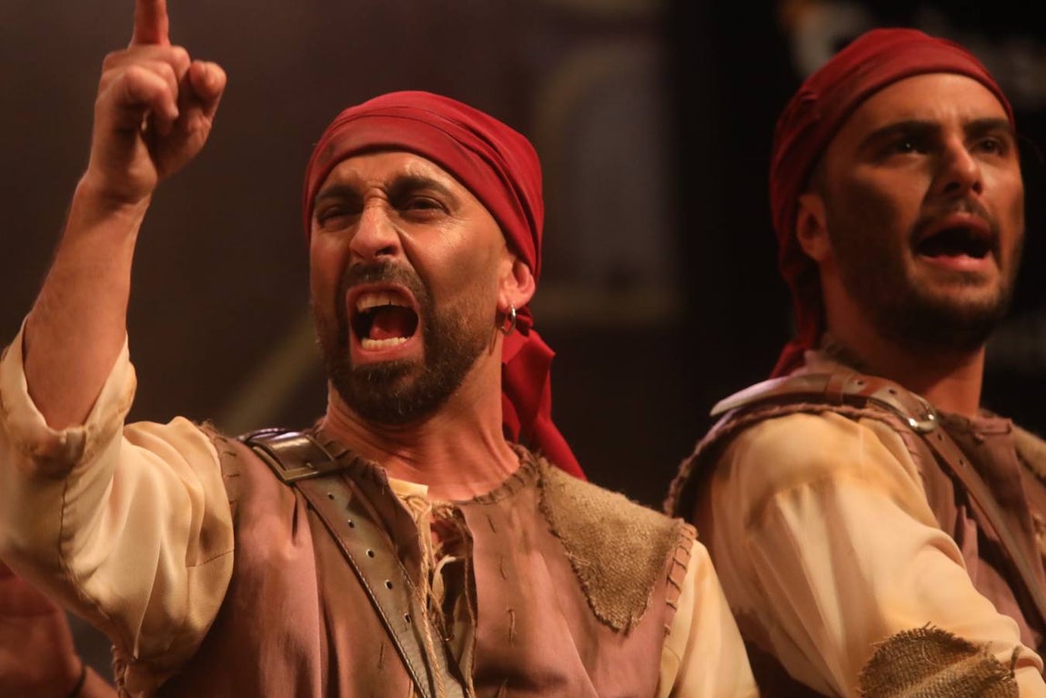 FOTOS: Comparsa A base de palos en el COAC 2019