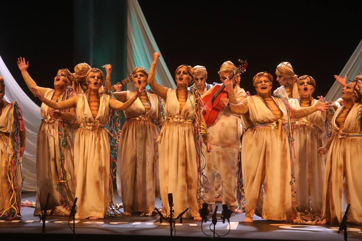 Fotos: Comparsa Lasss Envenenásss en el COAC 2019