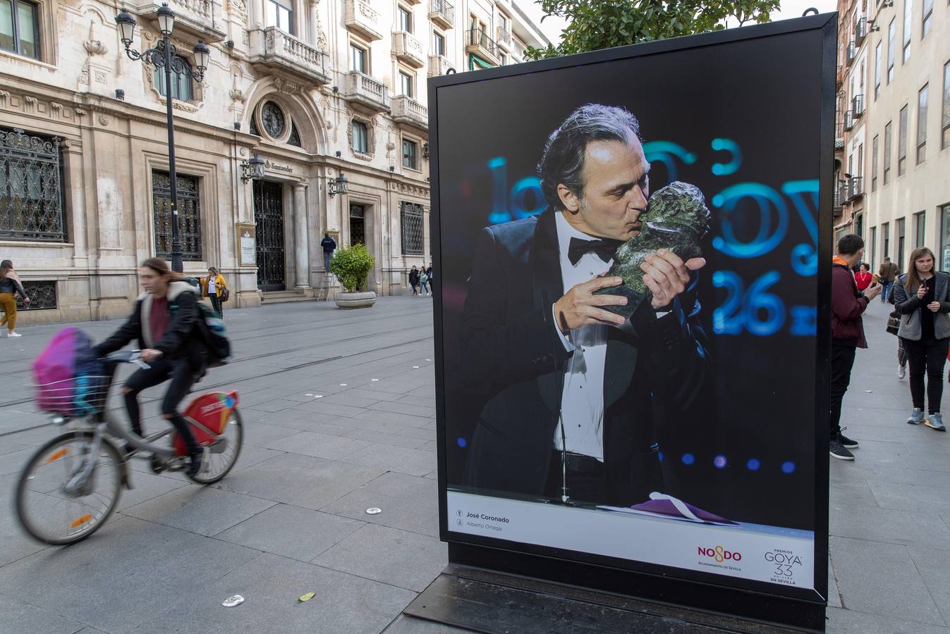 Fotogalería: Sevilla luce para la gala de los Goya