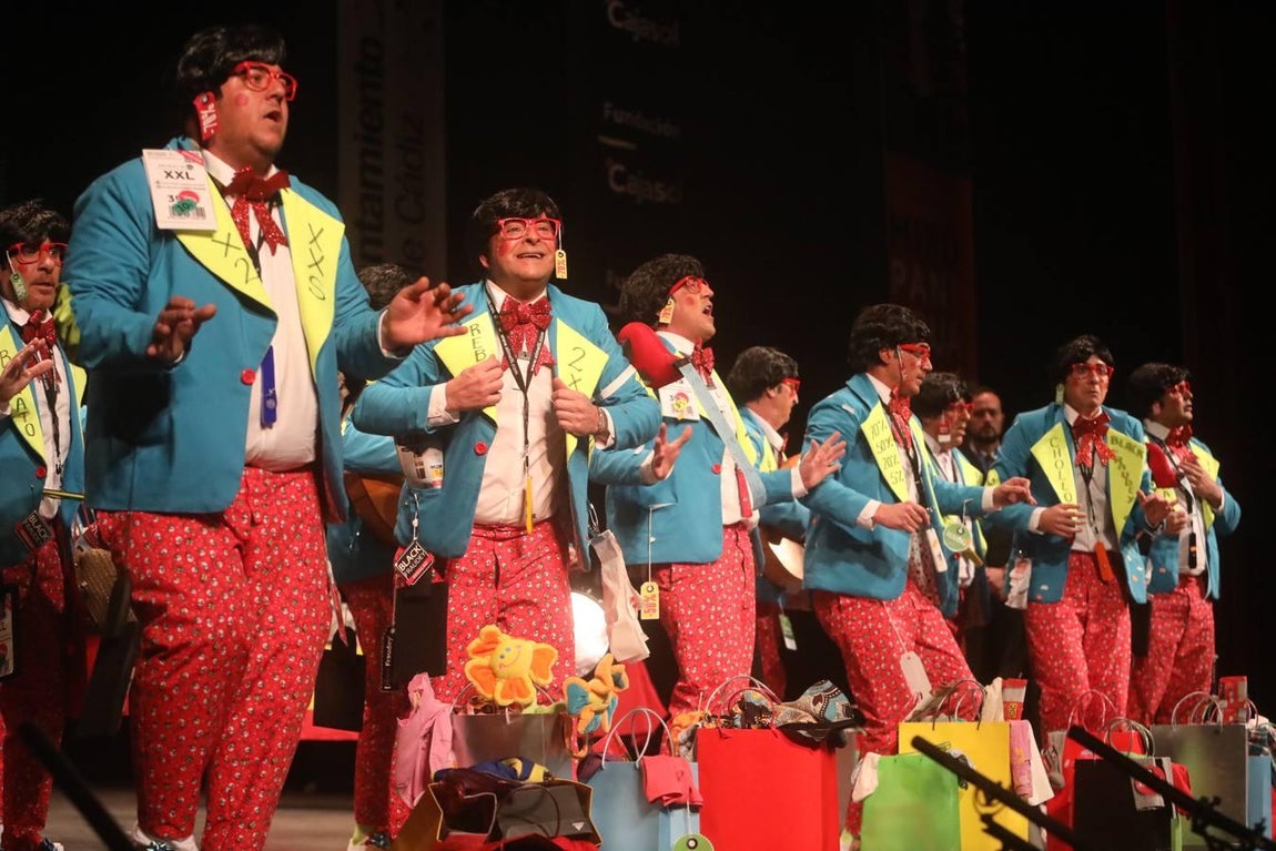 FOTOS: chirigota Los que no se pierden una en el COAC 2019