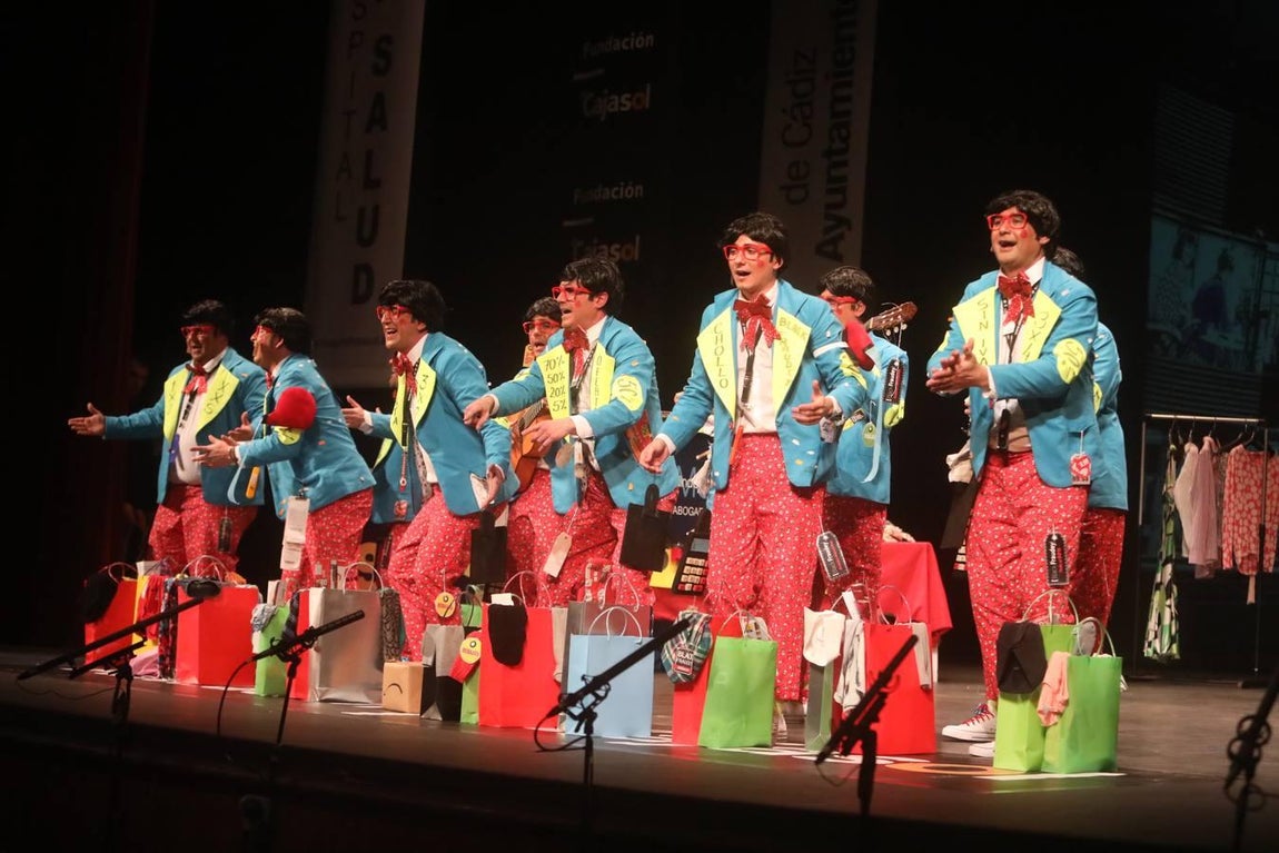 FOTOS: chirigota Los que no se pierden una en el COAC 2019