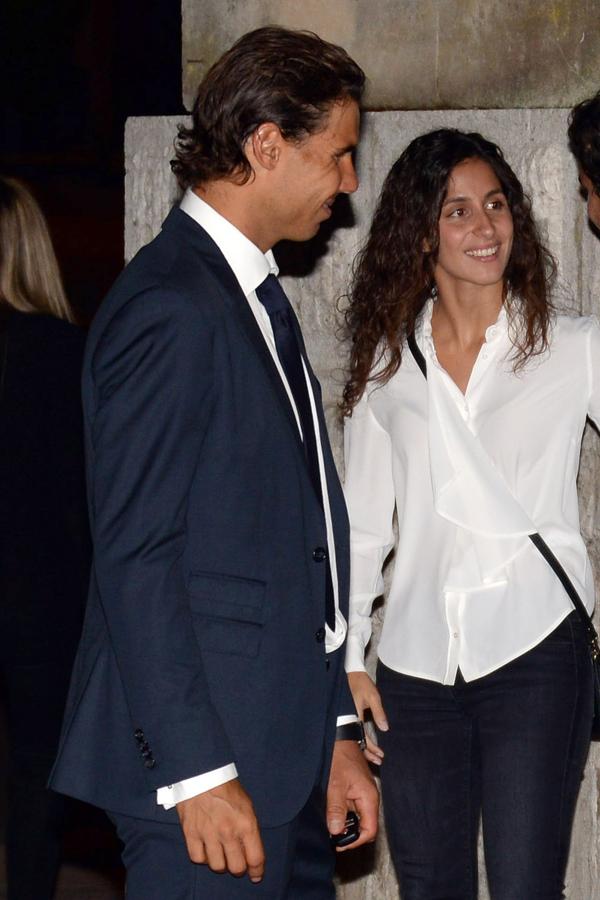 Siempre ha sido su apoyo, tanto en las pistas de tenis como en el terreno personal, para lo bueno y lo malo. Como en la imagen, en la que ambos se encuentran en Manacor para despedir al abuelo paterno de Rafa Nadal, en 2015. 