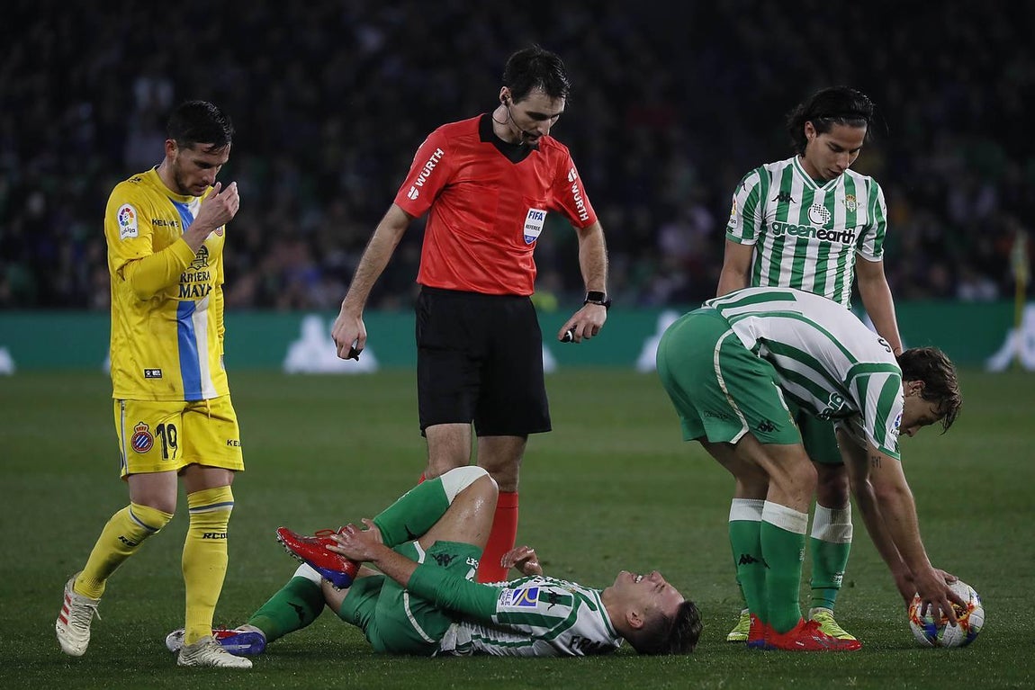 El partido Betis - Espanyol, en imágenes
