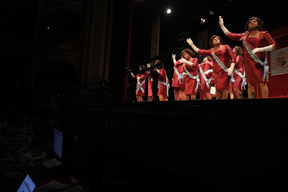 FOTOS: chirigota Este año ya me toca a mí