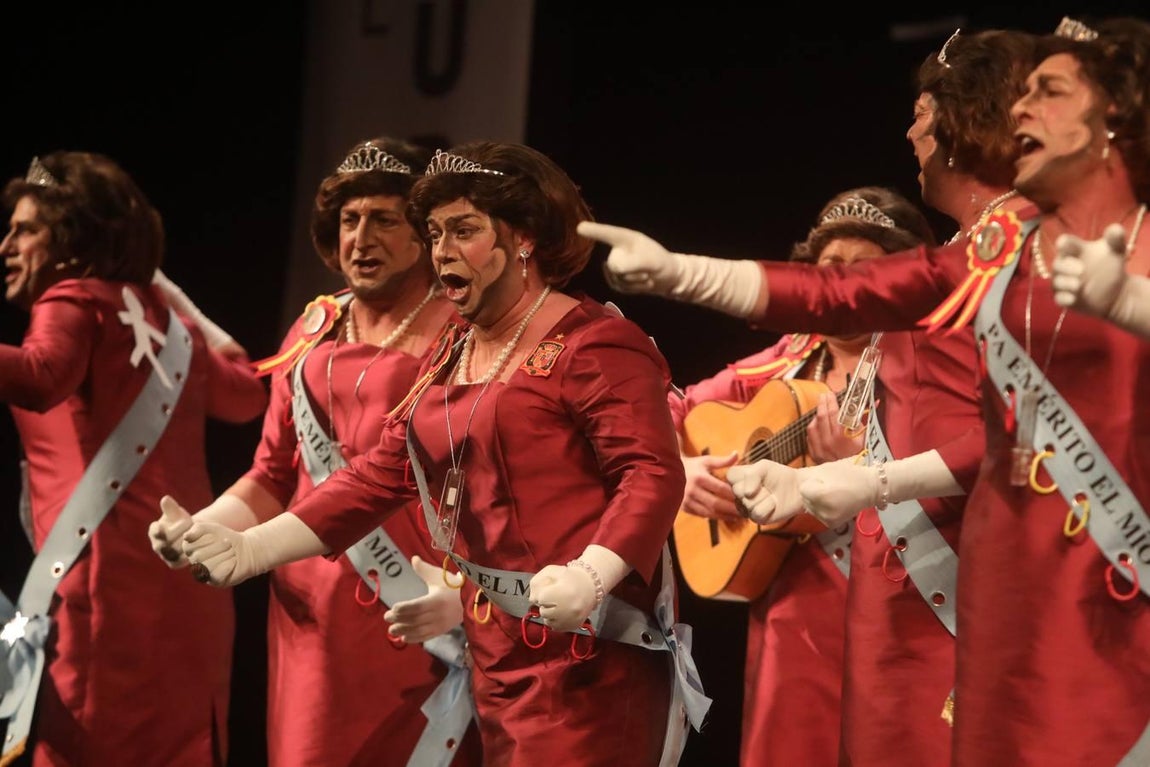 FOTOS: chirigota Este año ya me toca a mí