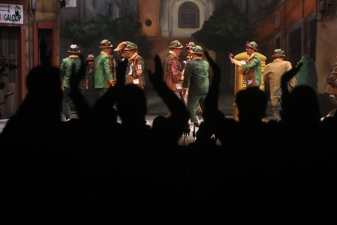 FOTOS: Chirigota Los Morosos en el COAC 2019