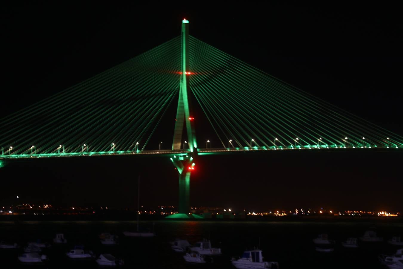 El Segundo Puente, de verde para concienciar sobre el cáncer