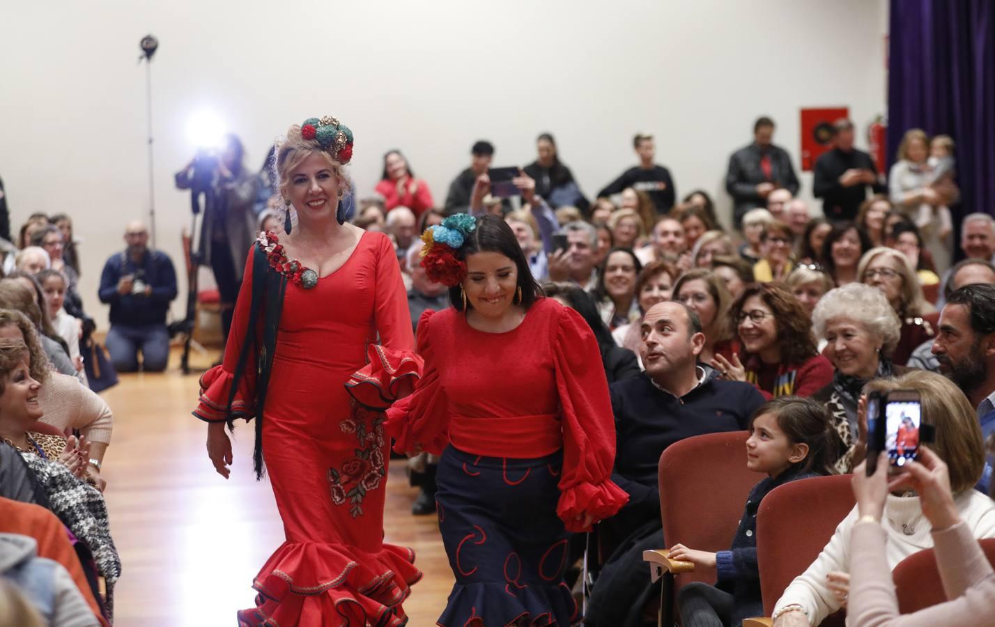 El desfile benéfico de Acopinb de Córdoba, en imágenes