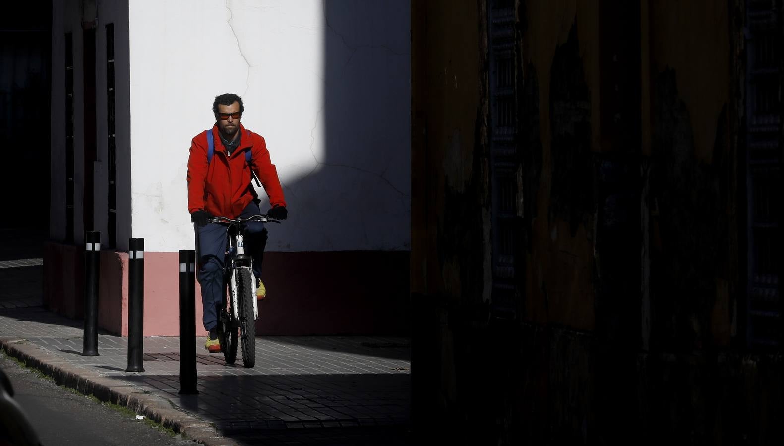 El rayo de sol que no cesa en el invierno de Córdoba, en imágenes