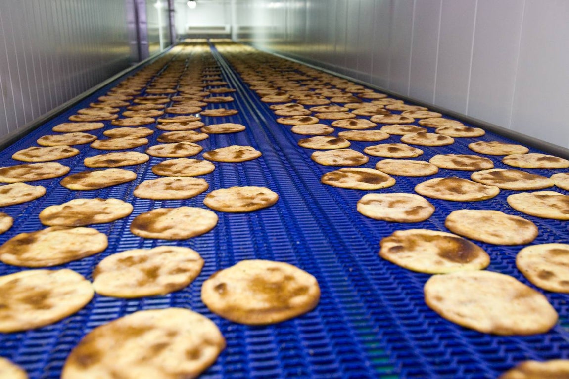 Inés Rosales o cómo hacer 400.000 tortas de aceite cada día