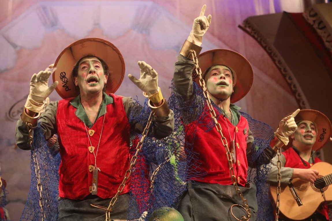 FOTOS: chirigota Los fantasmíbiris mamarrachíbiris del templo de las coplíbiris