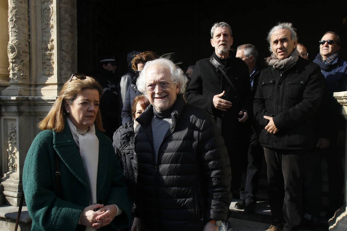 Autoridades, familia y amigos despiden a Távora en Sevilla