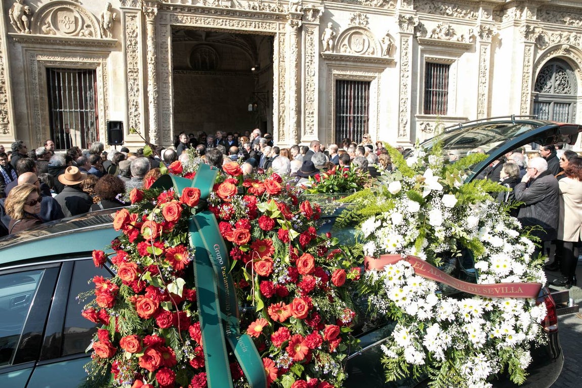 Autoridades, familia y amigos despiden a Távora en Sevilla