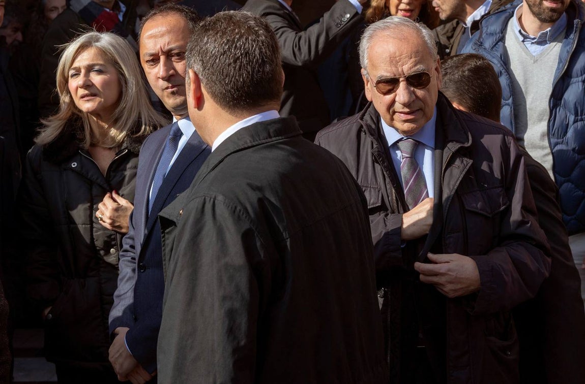 Autoridades, familia y amigos despiden a Távora en Sevilla