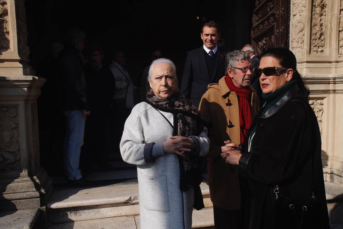 Autoridades, familia y amigos despiden a Távora en Sevilla