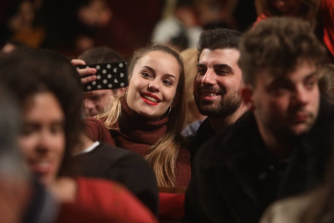 ¿Estás en la sesión de domingo del COAC en el Falla? ¡Búscate!