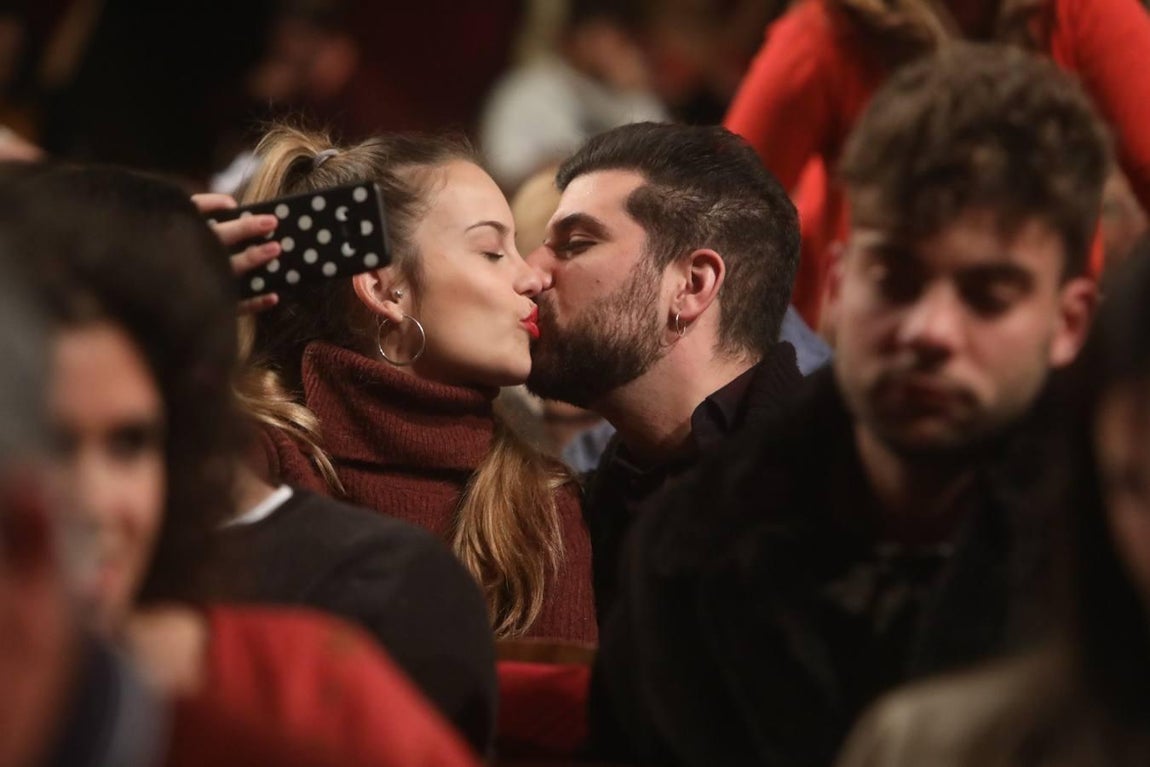 ¿Estás en la sesión de domingo del COAC en el Falla? ¡Búscate!